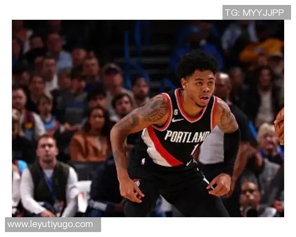 安芬尼西蒙斯谈比赛中与普里查德的适应与交流经验分享 安芬尼西蒙斯谈比赛中与普里查德的适应与交流经验分享