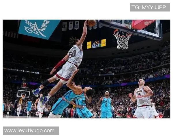 重型轰炸机戈登全场表现出色砍下24分并贡献6篮板1助攻上演精彩空接重扣 重型轰炸机戈登全场表现出色砍下24分并贡献6篮板1助攻上演精彩空接重扣