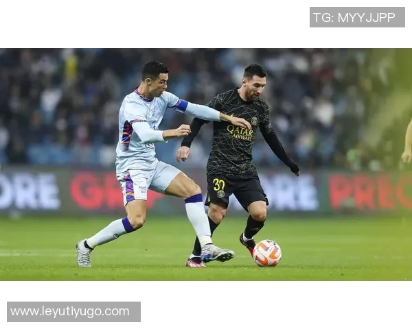 C罗国家队生涯首度染红引发热议球迷对裁判判罚意见不一