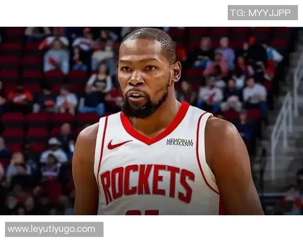 杜兰特苦战上半场表现抢眼砍下全队最高15分助力球队奋战